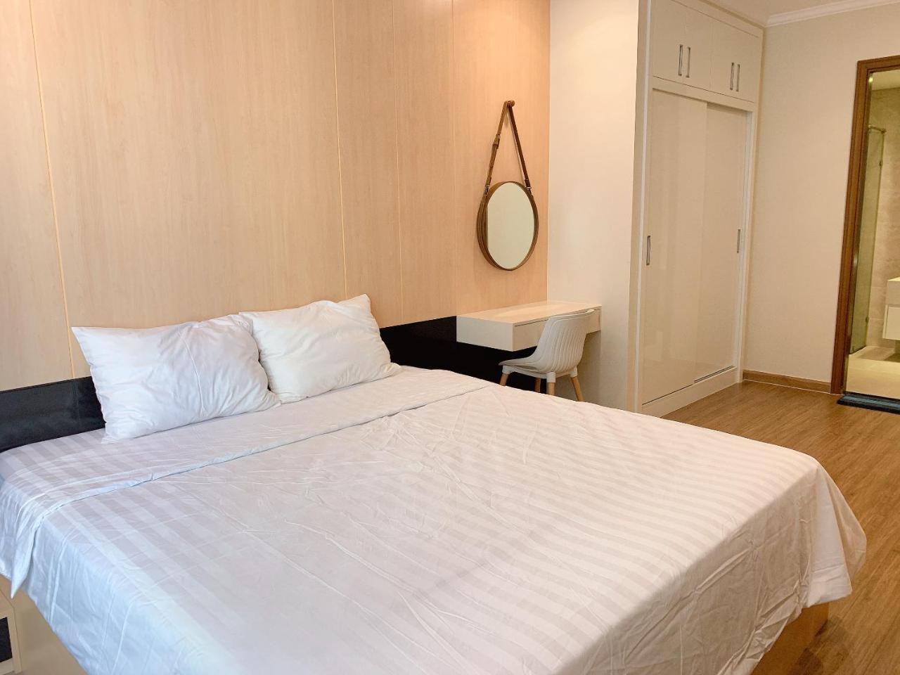 Homes By Christine - Vinhomes Central Park Ho Chi Minh-Byen Eksteriør billede
