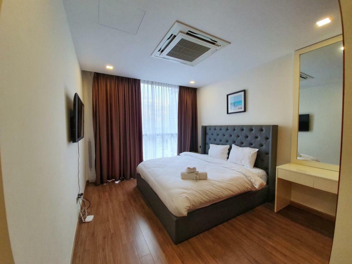Homes By Christine - Vinhomes Central Park Ho Chi Minh-Byen Eksteriør billede